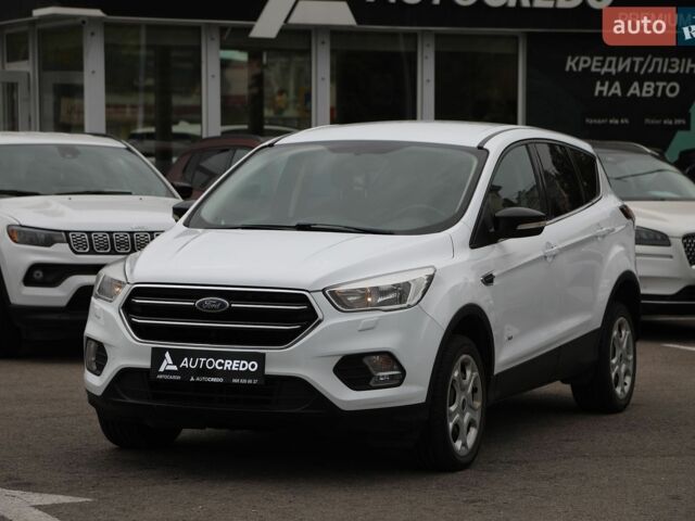 Білий Форд Куга, об'ємом двигуна 2 л та пробігом 102 тис. км за 16900 $, фото 1 на Automoto.ua