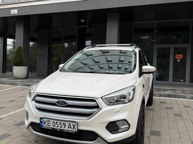 Білий Форд Куга, об'ємом двигуна 2 л та пробігом 154 тис. км за 19999 $, фото 1 на Automoto.ua