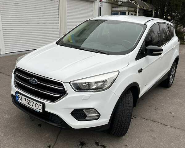 Белый Форд Куга, объемом двигателя 2 л и пробегом 153 тыс. км за 15500 $, фото 1 на Automoto.ua