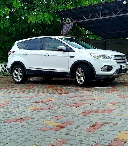 Білий Форд Куга, об'ємом двигуна 2 л та пробігом 165 тис. км за 15500 $, фото 1 на Automoto.ua