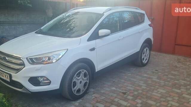 Форд Куга 2019 в Днепре (Днепропетровске) на Automoto.ua Белый Форд Куга, объемом двигателя 1.5 л и пробегом 54 тыс. км за 18900 $, фото 1 на Automoto.ua