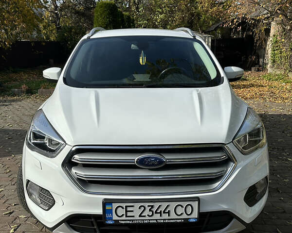 Белый Форд Куга, объемом двигателя 1.5 л и пробегом 88 тыс. км за 18000 $, фото 1 на Automoto.ua