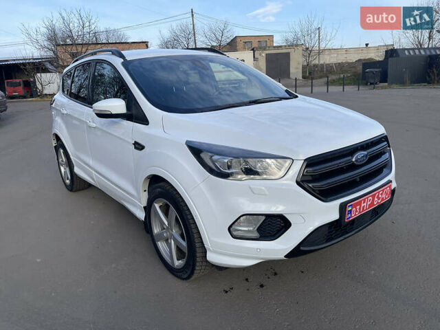 Білий Форд Куга, об'ємом двигуна 2 л та пробігом 248 тис. км за 17500 $, фото 1 на Automoto.ua