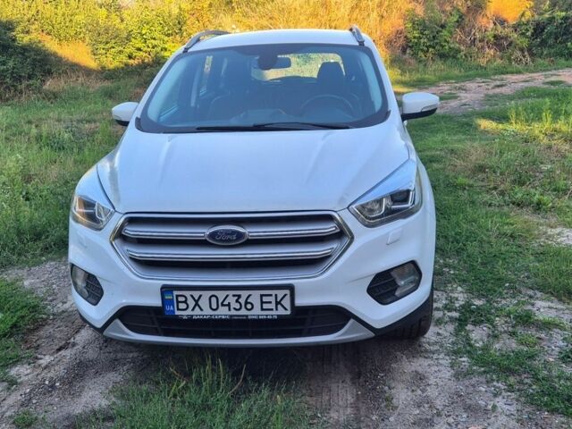 Білий Форд Куга, об'ємом двигуна 1.5 л та пробігом 134 тис. км за 17400 $, фото 1 на Automoto.ua