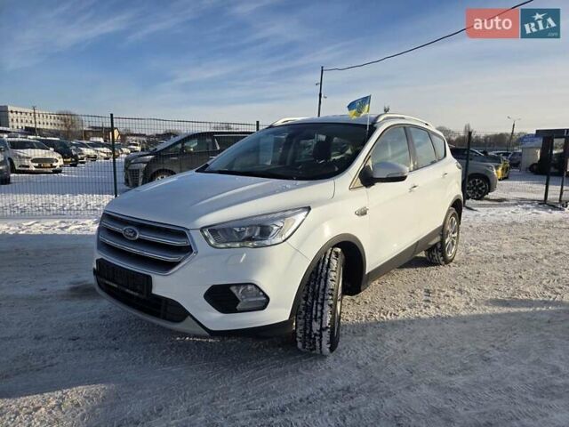 Білий Форд Куга, об'ємом двигуна 2 л та пробігом 134 тис. км за 19550 $, фото 1 на Automoto.ua