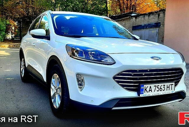 Белый Форд Куга, объемом двигателя 1.5 л и пробегом 59 тыс. км за 22500 $, фото 1 на Automoto.ua