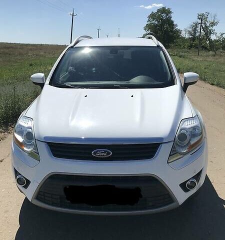 Белый Форд Куга, объемом двигателя 2 л и пробегом 170 тыс. км за 11500 $, фото 1 на Automoto.ua