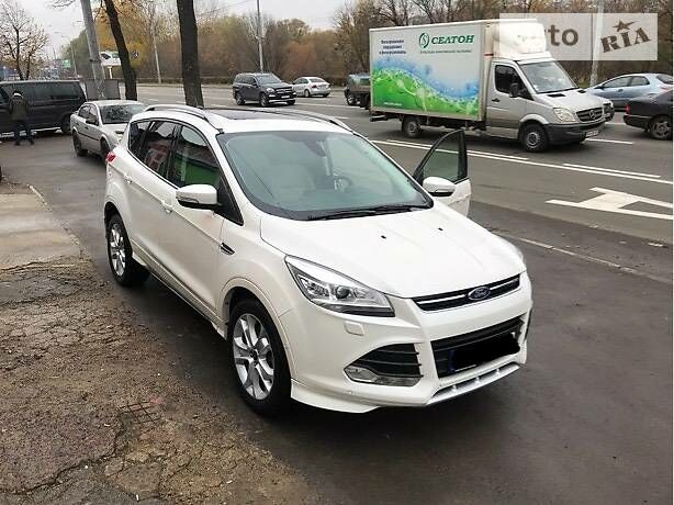 Білий Форд Куга, об'ємом двигуна 2 л та пробігом 47 тис. км за 21500 $, фото 1 на Automoto.ua