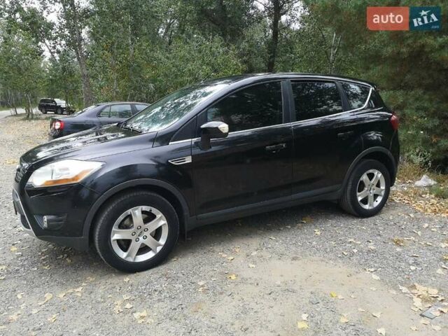 Черный Форд Куга, объемом двигателя 2 л и пробегом 295 тыс. км за 9000 $, фото 1 на Automoto.ua