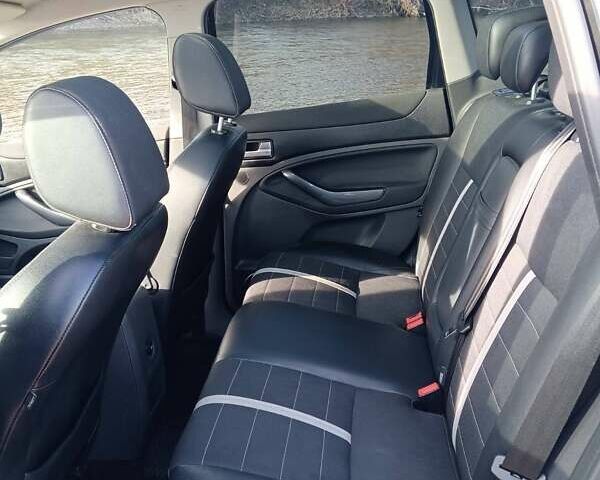 Черный Форд Куга, объемом двигателя 2 л и пробегом 210 тыс. км за 10800 $, фото 1 на Automoto.ua