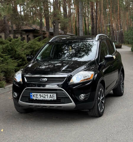 Черный Форд Куга, объемом двигателя 2 л и пробегом 250 тыс. км за 12000 $, фото 1 на Automoto.ua