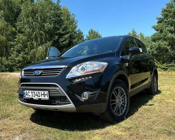 Черный Форд Куга, объемом двигателя 2 л и пробегом 252 тыс. км за 12200 $, фото 1 на Automoto.ua