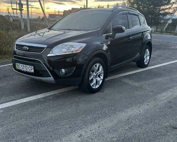Черный Форд Куга, объемом двигателя 2 л и пробегом 182 тыс. км за 9500 $, фото 1 на Automoto.ua