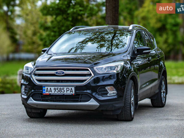 Черный Форд Куга, объемом двигателя 1.5 л и пробегом 175 тыс. км за 16900 $, фото 1 на Automoto.ua