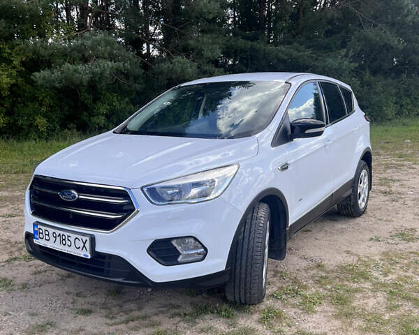 Форд Куга, объемом двигателя 2 л и пробегом 95 тыс. км за 17000 $, фото 1 на Automoto.ua