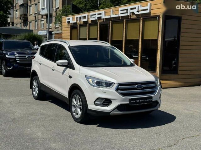 Форд Куга, объемом двигателя 2 л и пробегом 104 тыс. км за 23600 $, фото 1 на Automoto.ua