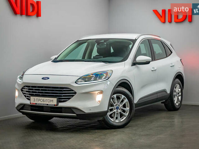 Форд Куга, объемом двигателя 1.5 л и пробегом 138 тыс. км за 20597 $, фото 1 на Automoto.ua