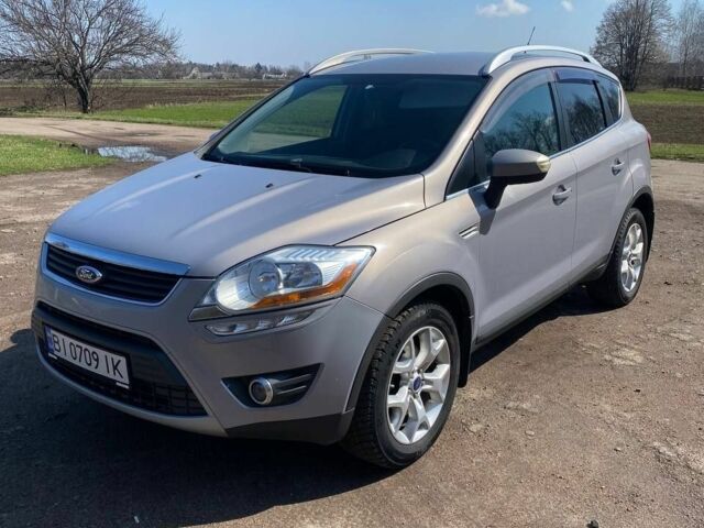 Сірий Форд Куга, об'ємом двигуна 2 л та пробігом 192 тис. км за 11800 $, фото 1 на Automoto.ua