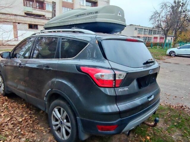Серый Форд Куга, объемом двигателя 0 л и пробегом 75 тыс. км за 11500 $, фото 1 на Automoto.ua