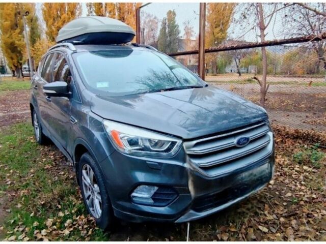 Сірий Форд Куга, об'ємом двигуна 0 л та пробігом 75 тис. км за 10200 $, фото 1 на Automoto.ua