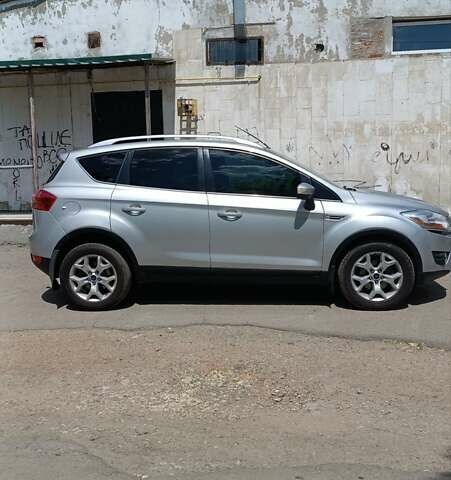 Серый Форд Куга, объемом двигателя 2.52 л и пробегом 223 тыс. км за 9500 $, фото 1 на Automoto.ua