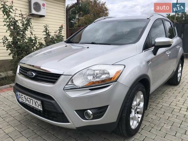 Сірий Форд Куга, об'ємом двигуна 2 л та пробігом 142 тис. км за 10300 $, фото 1 на Automoto.ua
