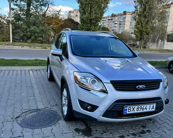 Серый Форд Куга, объемом двигателя 2 л и пробегом 198 тыс. км за 9500 $, фото 1 на Automoto.ua