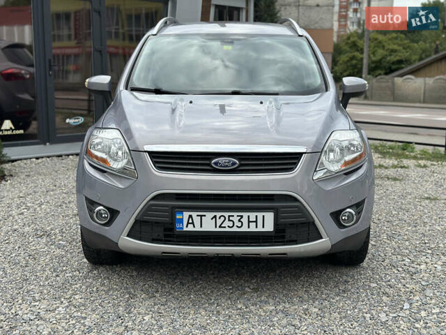 Сірий Форд Куга, об'ємом двигуна 2 л та пробігом 165 тис. км за 9900 $, фото 1 на Automoto.ua