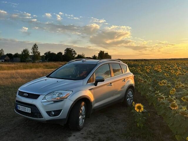 Сірий Форд Куга, об'ємом двигуна 2 л та пробігом 256 тис. км за 10700 $, фото 1 на Automoto.ua