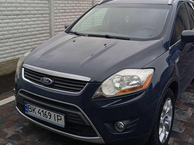 Серый Форд Куга, объемом двигателя 2 л и пробегом 180 тыс. км за 9700 $, фото 1 на Automoto.ua