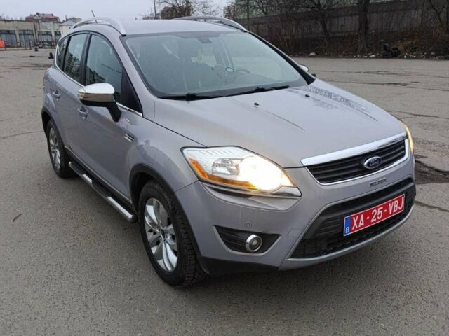 Серый Форд Куга, объемом двигателя 2 л и пробегом 270 тыс. км за 12000 $, фото 1 на Automoto.ua