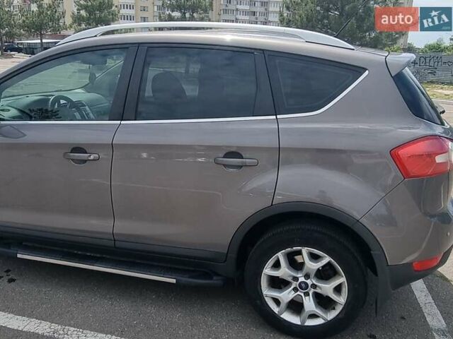 Форд Куга 2012 в Николаеве на Automoto.ua Серый Форд Куга, объемом двигателя 2 л и пробегом 167 тыс. км за 11500 $, фото 1 на Automoto.ua