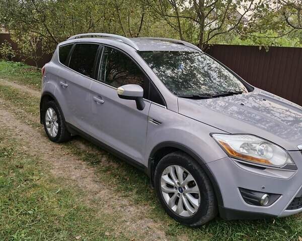 Сірий Форд Куга, об'ємом двигуна 2 л та пробігом 301 тис. км за 10800 $, фото 1 на Automoto.ua