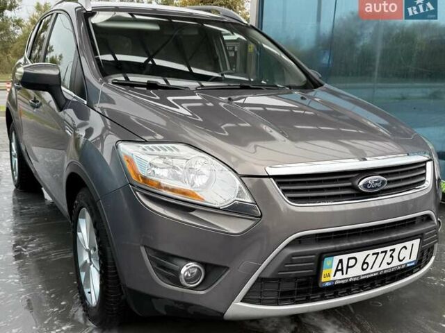 Серый Форд Куга, объемом двигателя 2 л и пробегом 146 тыс. км за 11300 $, фото 1 на Automoto.ua