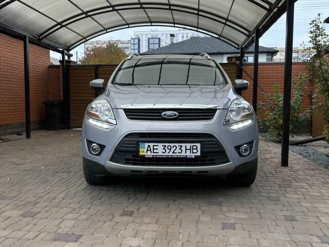 Серый Форд Куга, объемом двигателя 2 л и пробегом 134 тыс. км за 12500 $, фото 1 на Automoto.ua