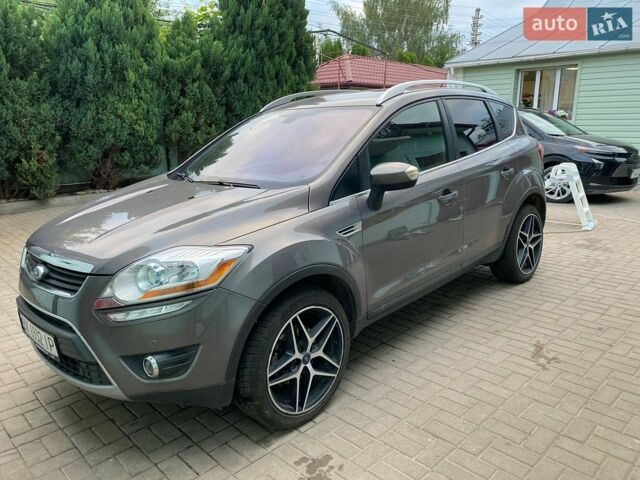 Сірий Форд Куга, об'ємом двигуна 2 л та пробігом 156 тис. км за 11000 $, фото 1 на Automoto.ua