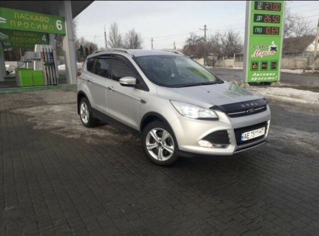 Сірий Форд Куга, об'ємом двигуна 2 л та пробігом 120 тис. км за 12000 $, фото 1 на Automoto.ua