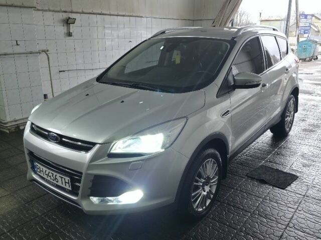 Серый Форд Куга, объемом двигателя 2 л и пробегом 151 тыс. км за 13900 $, фото 1 на Automoto.ua