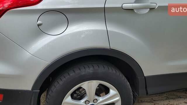 Сірий Форд Куга, об'ємом двигуна 2 л та пробігом 187 тис. км за 13399 $, фото 1 на Automoto.ua