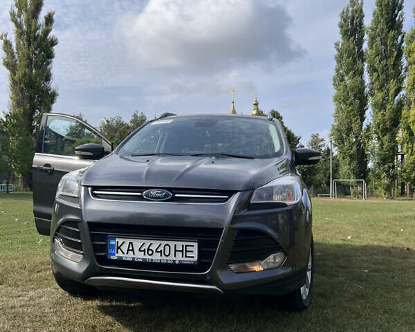 Сірий Форд Куга, об'ємом двигуна 2 л та пробігом 190 тис. км за 13732 $, фото 1 на Automoto.ua
