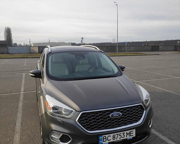 Форд Куга 2016 у Львові на Automoto.ua Сірий Форд Куга, об'ємом двигуна 2 л та пробігом 173 тис. км за 20000 $, фото 1 на Automoto.ua