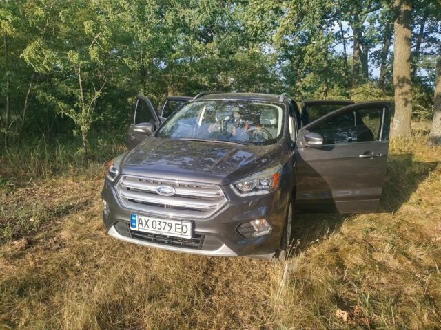 Сірий Форд Куга, об'ємом двигуна 1.5 л та пробігом 39 тис. км за 15700 $, фото 1 на Automoto.ua