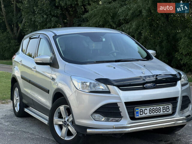 Сірий Форд Куга, об'ємом двигуна 2 л та пробігом 107 тис. км за 18000 $, фото 1 на Automoto.ua
