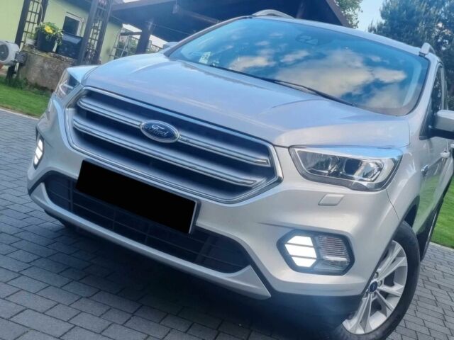 Серый Форд Куга, объемом двигателя 2 л и пробегом 68 тыс. км за 11000 $, фото 1 на Automoto.ua