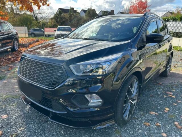 Форд Куга 2017 в Черновцах на Automoto.ua Серый Форд Куга, объемом двигателя 2 л и пробегом 61 тыс. км за 12400 $, фото 1 на Automoto.ua