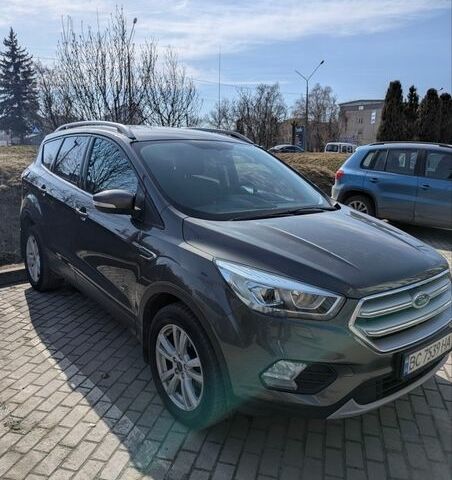 Сірий Форд Куга, об'ємом двигуна 2 л та пробігом 132 тис. км за 16500 $, фото 1 на Automoto.ua