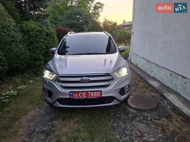 Форд Куга 2017 в Золочев на Automoto.ua Серый Форд Куга, объемом двигателя 2 л и пробегом 188 тыс. км за 16400 $, фото 1 на Automoto.ua
