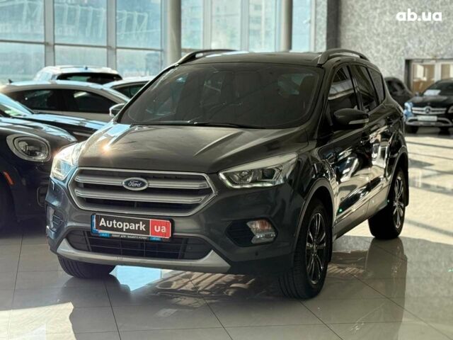 Форд Куга 2017 в Одессе на Automoto.ua Серый Форд Куга, объемом двигателя 2 л и пробегом 270 тыс. км за 12990 $, фото 1 на Automoto.ua