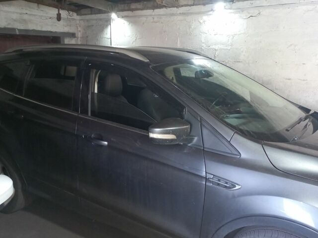 Серый Форд Куга, объемом двигателя 2 л и пробегом 175 тыс. км за 15999 $, фото 1 на Automoto.ua