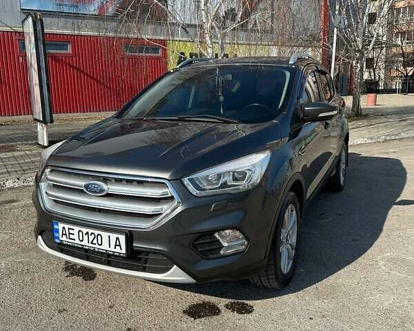 Сірий Форд Куга, об'ємом двигуна 1.5 л та пробігом 140 тис. км за 15100 $, фото 1 на Automoto.ua